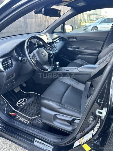 Toyota C-HR 2018, 86,000 km - 2.0 l - Bakı