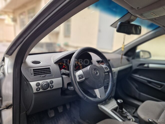 Opel Astra 2009, 356,000 km - 1.3 l - Bakı