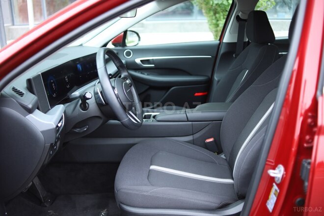 Hyundai Sonata-11