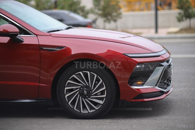 Hyundai Sonata-5