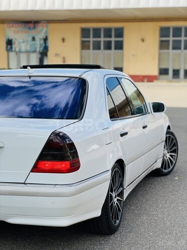 Mercedes C 230 1999, 252,038 km - 2.3 л - Biləsuvar
