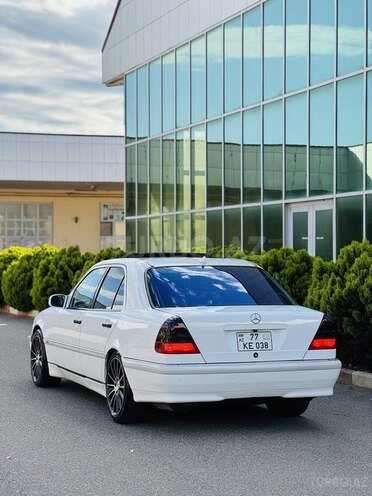 Mercedes C 230 1999, 252,038 km - 2.3 л - Biləsuvar