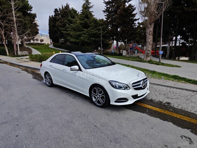 Mercedes E 250 2014, 290,000 km - 2.1 л - Bakı