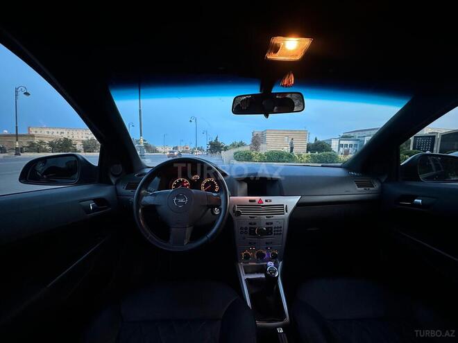 Opel Astra 2010, 223,000 km - 1.4 l - Bakı