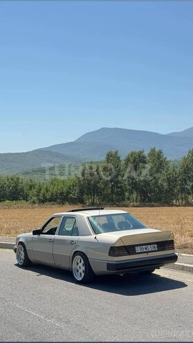 Mercedes E 200 1993, 530,000 km - 2.0 l - Bakı