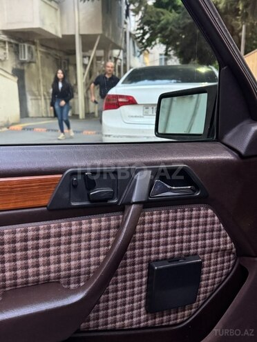 Mercedes E 200 1993, 530,000 km - 2.0 l - Bakı
