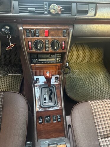 Mercedes E 200 1993, 530,000 km - 2.0 l - Bakı