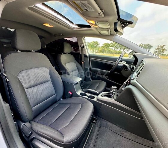 Hyundai Elantra 2017, 117,000 km - 2.0 l - Bakı