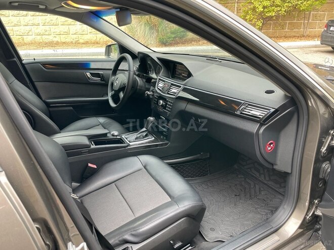 Mercedes E 220 2009, 388,678 km - 2.1 l - Bakı