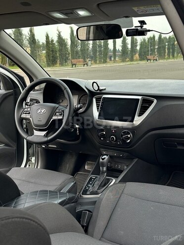 Hyundai Accent 2017, 128,445 km - 1.6 l - Bakı