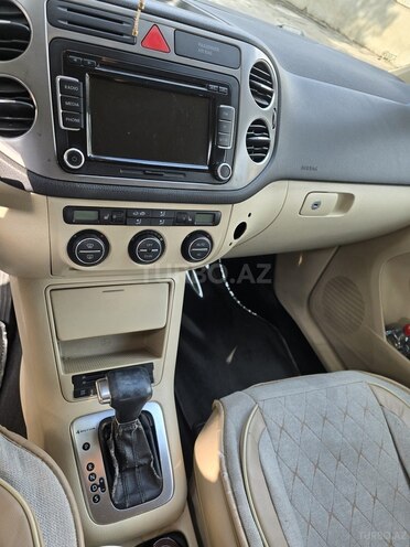 Volkswagen Tiguan 2009, 220,340 km - 2.0 l - Gəncə