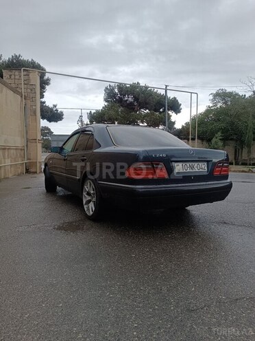 Mercedes E 240 1998, 398,000 km - 2.4 l - Bakı