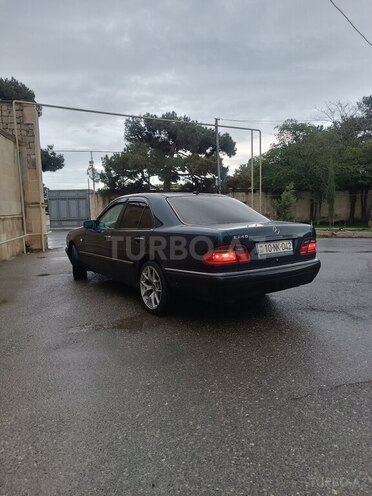 Mercedes E 240 1998, 398,000 km - 2.4 l - Bakı