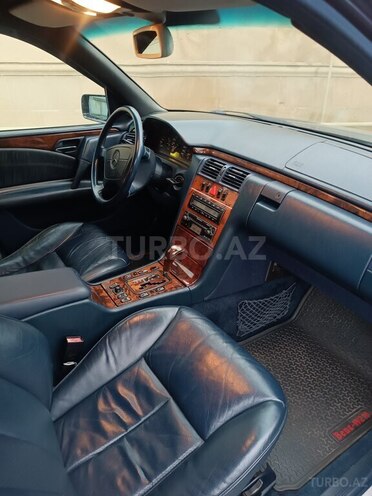 Mercedes E 240 1998, 398,000 km - 2.4 l - Bakı