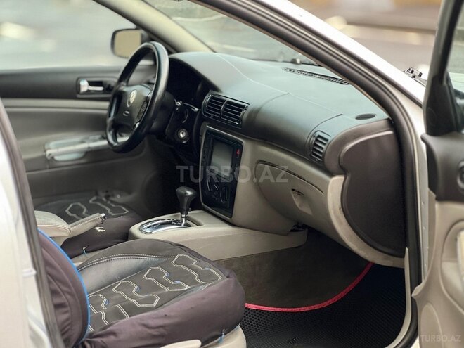 Volkswagen Passat 2003, 289,000 km - 1.8 l - Bakı