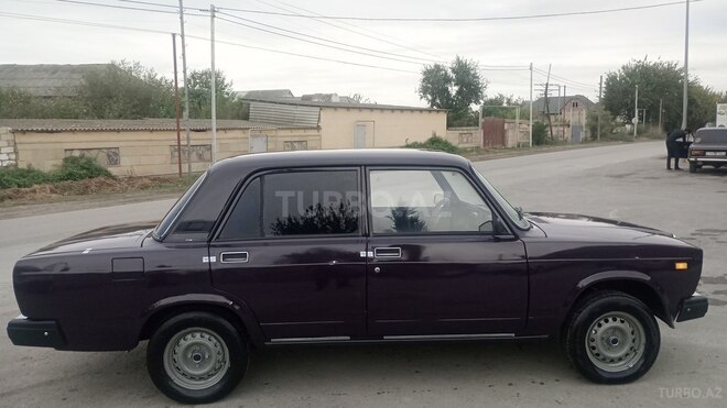 LADA (VAZ) 2107 2001, 255,000 km - 1.6 l - Salyan