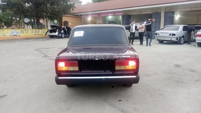 LADA (VAZ) 2107 2001, 255,000 km - 1.6 l - Salyan
