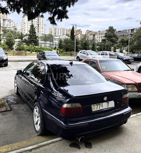 BMW 528 1998, 318,000 km - 2.8 л - Bakı