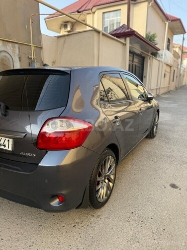 Toyota Auris 2010, 250,000 km - 1.4 l - Bakı