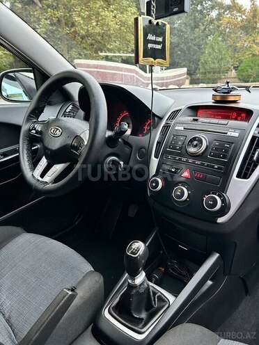 Kia  2010, 349,653 km - 1.6 l - Bakı