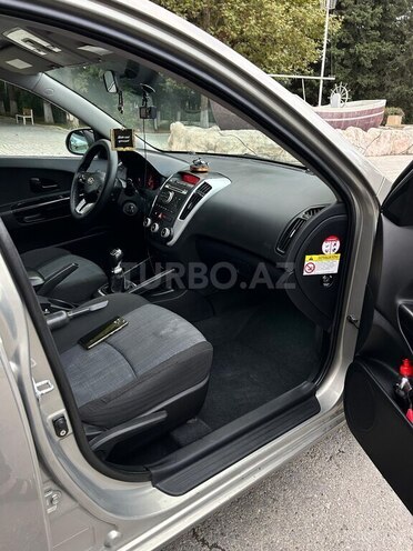 Kia  2010, 349,653 km - 1.6 l - Bakı