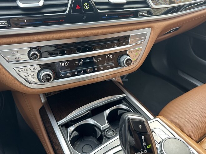 BMW 740 2016, 130,000 km - 3.0 l - Bakı