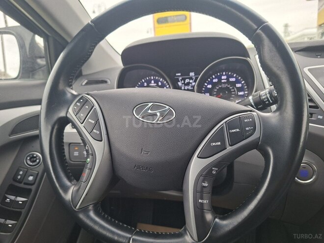 Hyundai Elantra 2015, 130,357 km - 1.8 л - Bakı