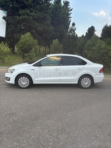 Volkswagen Polo 2018, 110,000 km - 1.6 л - Bakı