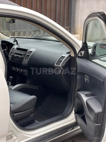 Mitsubishi Outlander 2012, 295,000 km - 3.0 l - Bakı