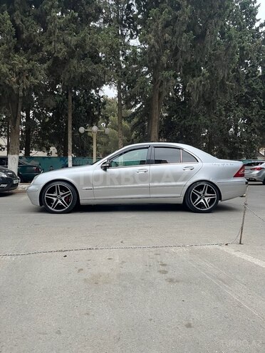 Mercedes C 200 2001, 334,625 km - 2.0 l - Bakı