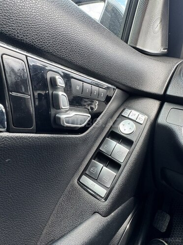 Mercedes C 300 4MATIC-2