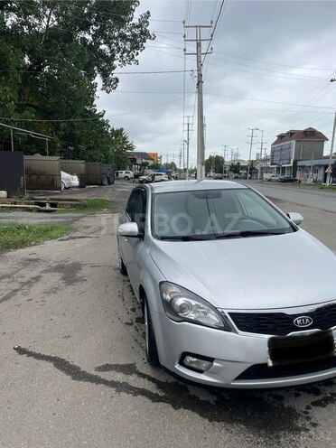 Kia Ceed 2010, 283,000 km - 1.6 л - Lənkəran