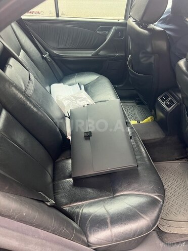 Mercedes E 280 1999, 250,000 km - 2.8 л - Bakı