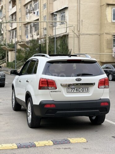 Kia Sorento 2011, 215,630 km - 2.0 l - Bakı