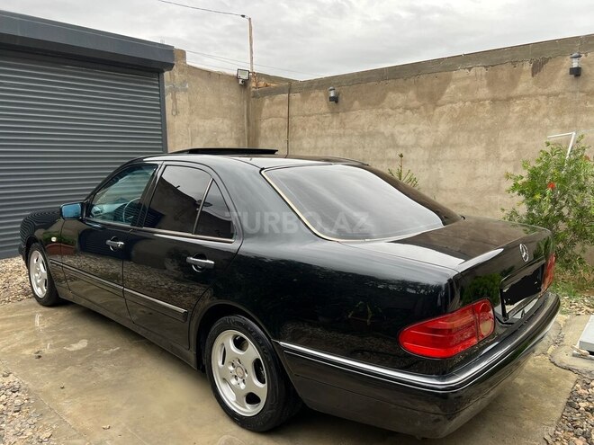 Mercedes E 240 1999, 402,000 km - 2.4 l - Bakı