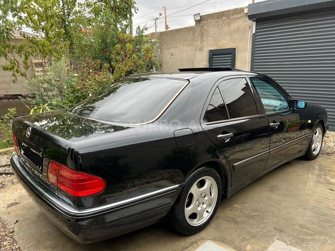 Mercedes E 240 1999, 402,000 km - 2.4 l - Bakı