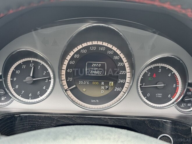 Mercedes E 220 2011, 210,652 km - 2.1 l - Tovuz