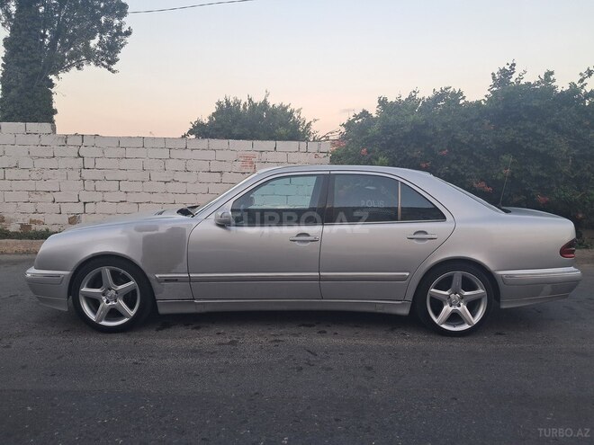 Mercedes E 220 1998, 484,496 km - 2.2 l - Bakı