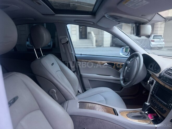 Mercedes E 350 2008, 260,000 km - 3.5 l - Bakı
