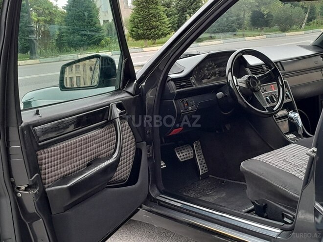 Mercedes E 220 1994, 235,000 km - 2.2 л - Sumqayıt