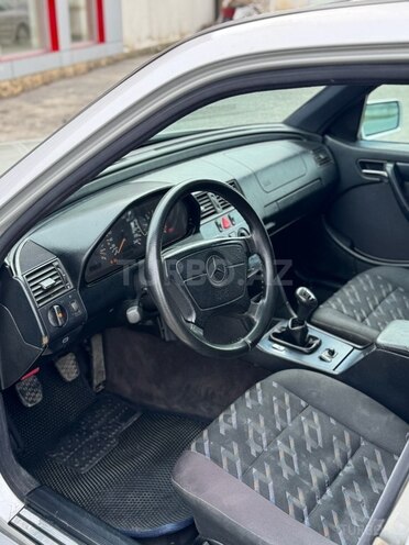 Mercedes C 180 1997, 400,000 km - 1.8 l - Xaçmaz
