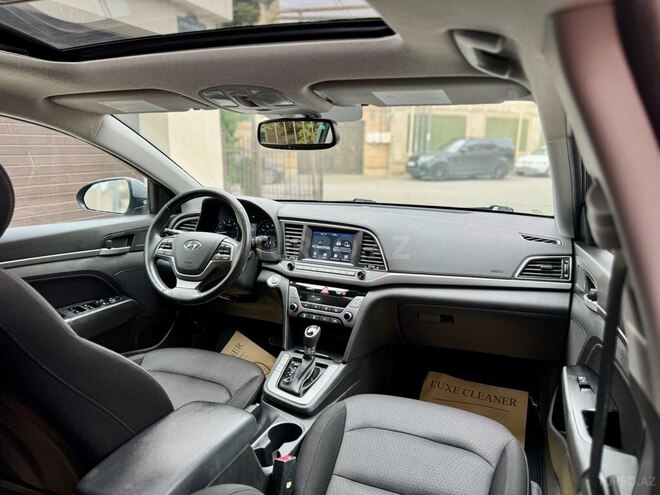 Hyundai Elantra 2017, 101,400 km - 2.0 l - Bakı