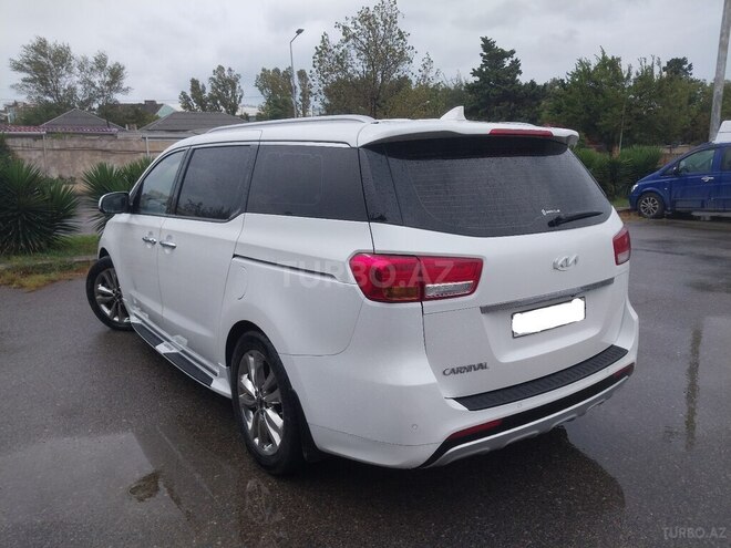 Kia Carnival 2015, 210,000 km - 2.2 l - Bakı