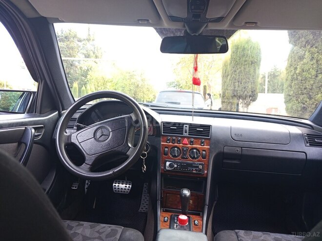 Mercedes C 200 1997, 304,998 km - 2.0 л - Ağcabədi