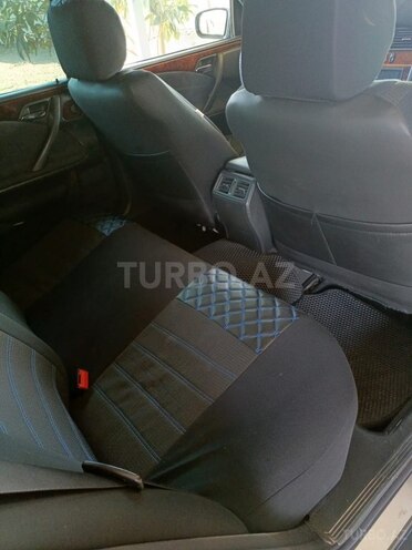 Mercedes E 220 1999, 382,000 km - 2.2 л - Masallı