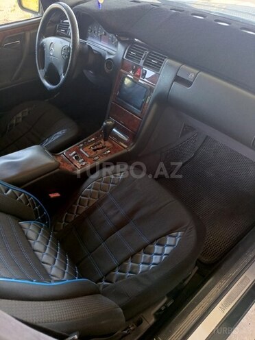 Mercedes E 220 1999, 382,000 km - 2.2 л - Masallı