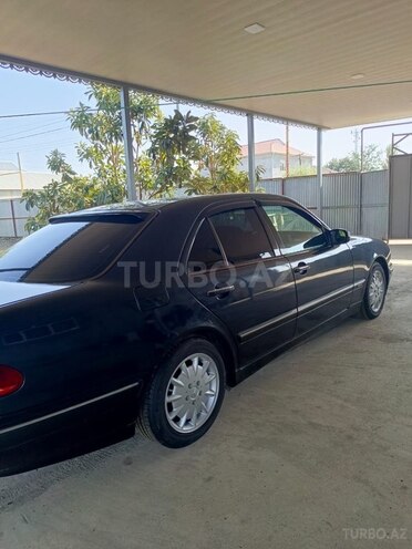 Mercedes E 220 1999, 382,000 km - 2.2 л - Masallı