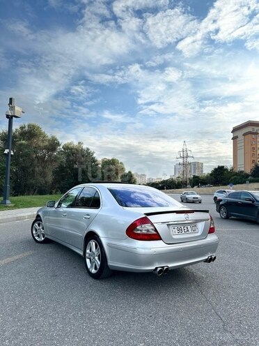 Mercedes E 240-3