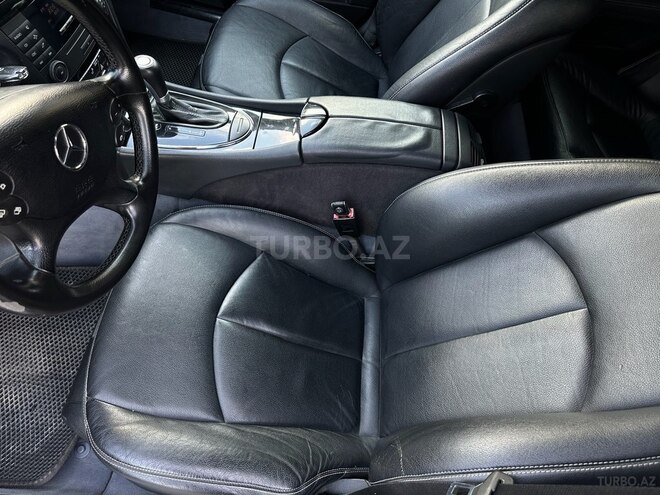 Mercedes E 240-13