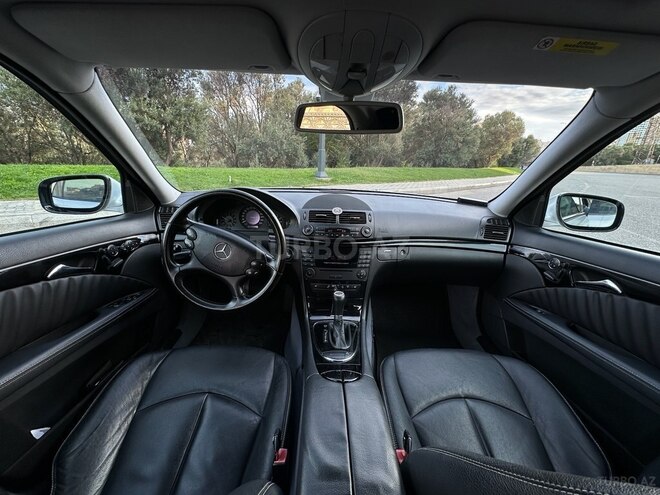 Mercedes E 240-8